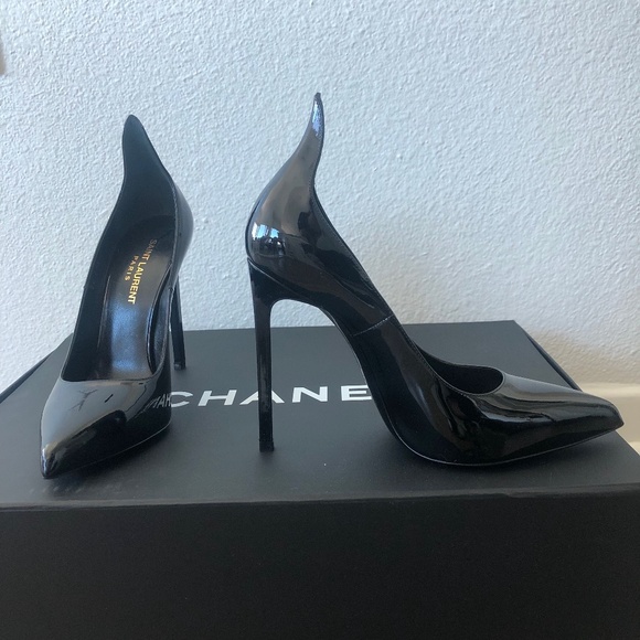 Saint Laurent Patent Leather Pumps - Picture 4 of 4